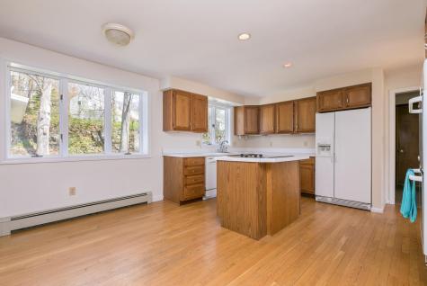 44 Broad Cove Road Cape Elizabeth ME 04107