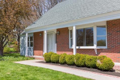 44 Broad Cove Road Cape Elizabeth ME 04107