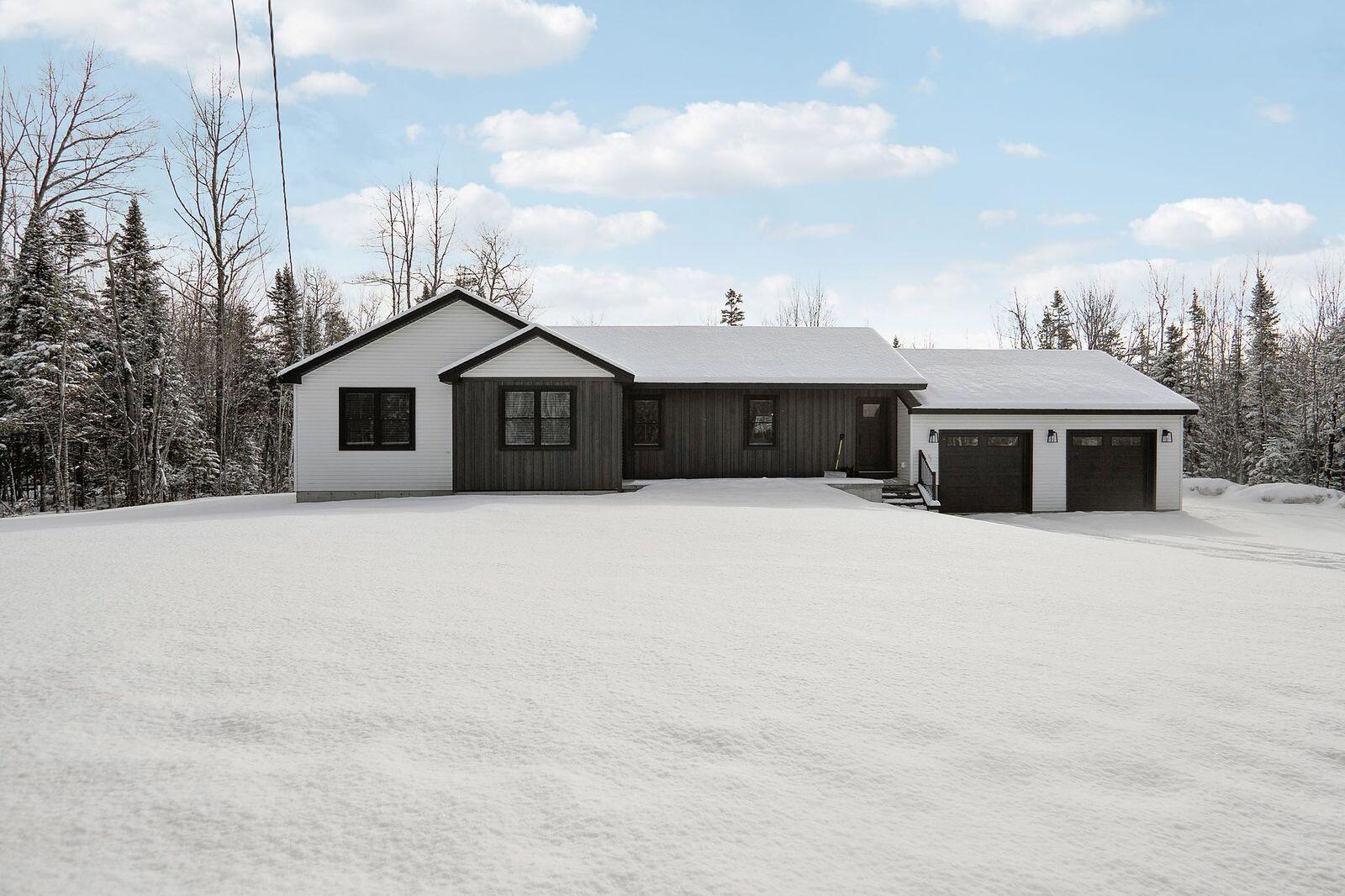 67 Stacey Lane Kenduskeag ME 04450