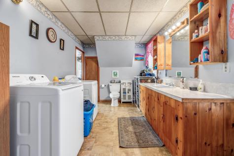 109 Waldoboro Road Friendship ME 04547