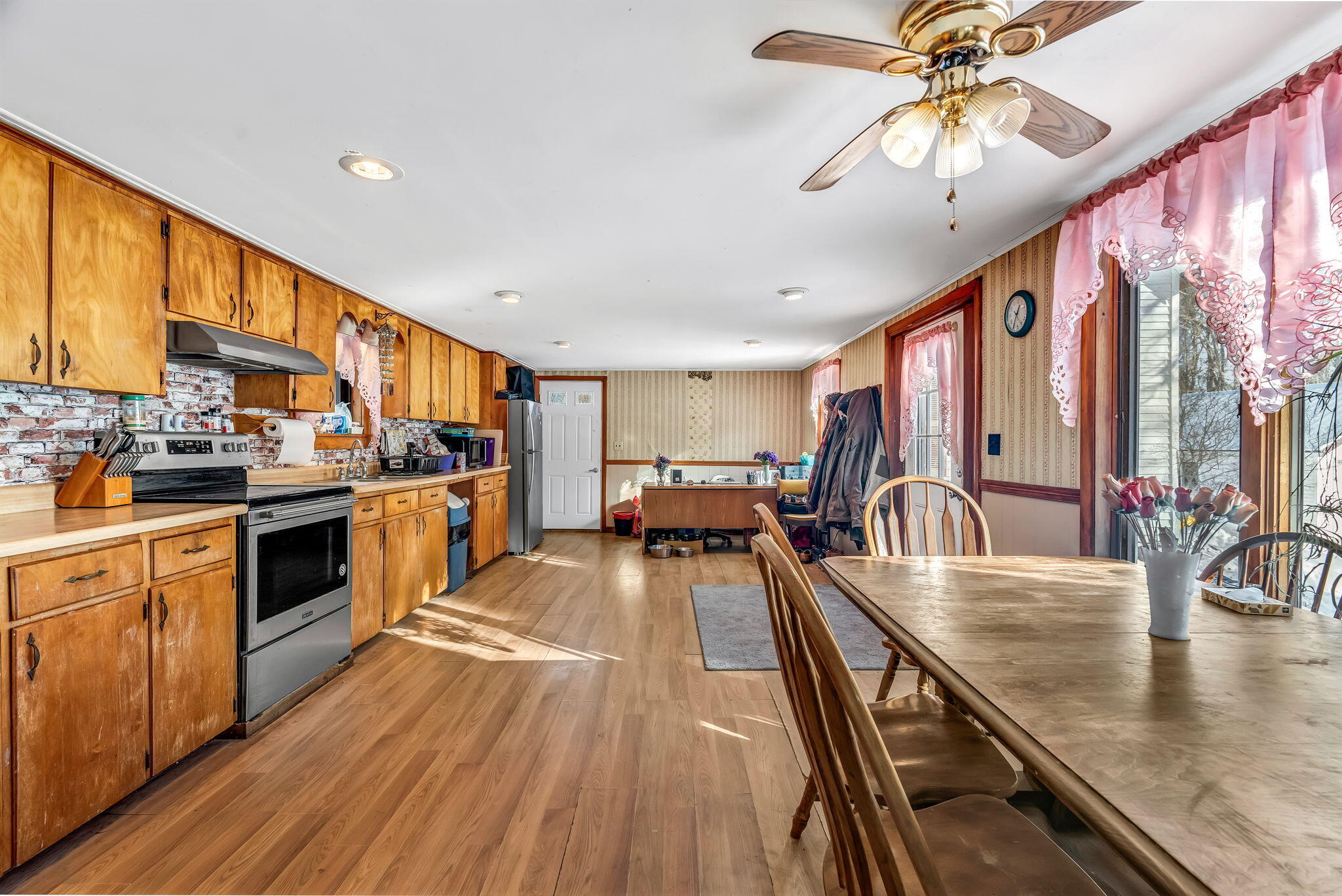 109 Waldoboro Road Friendship ME 04547