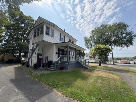 27 Birch Street East Millinocket ME 04430