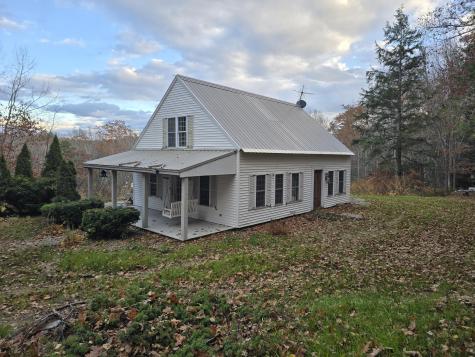 56 Fox Den Edgecomb ME 04556