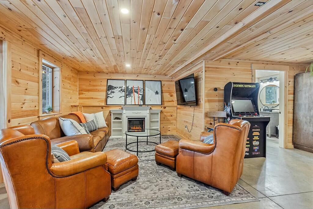 41 Moose Ridge Road Dallas Plt ME 04970