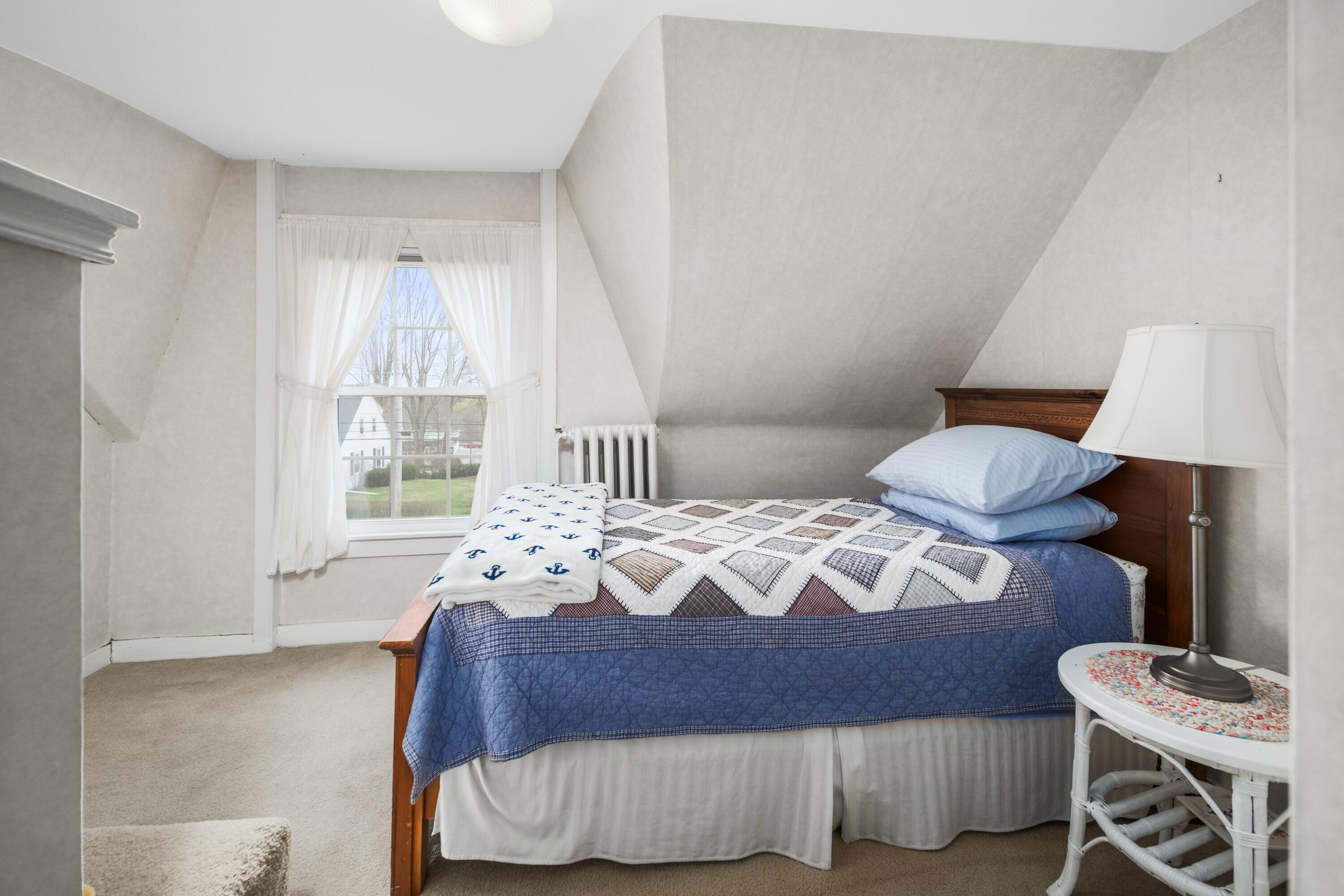 27 Academy Street South Berwick ME 03908