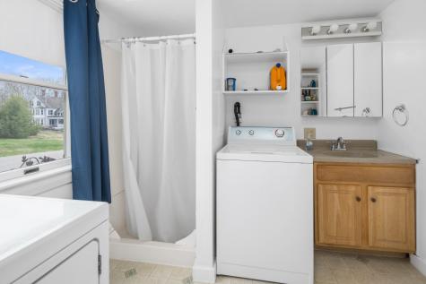 27 Academy Street South Berwick ME 03908
