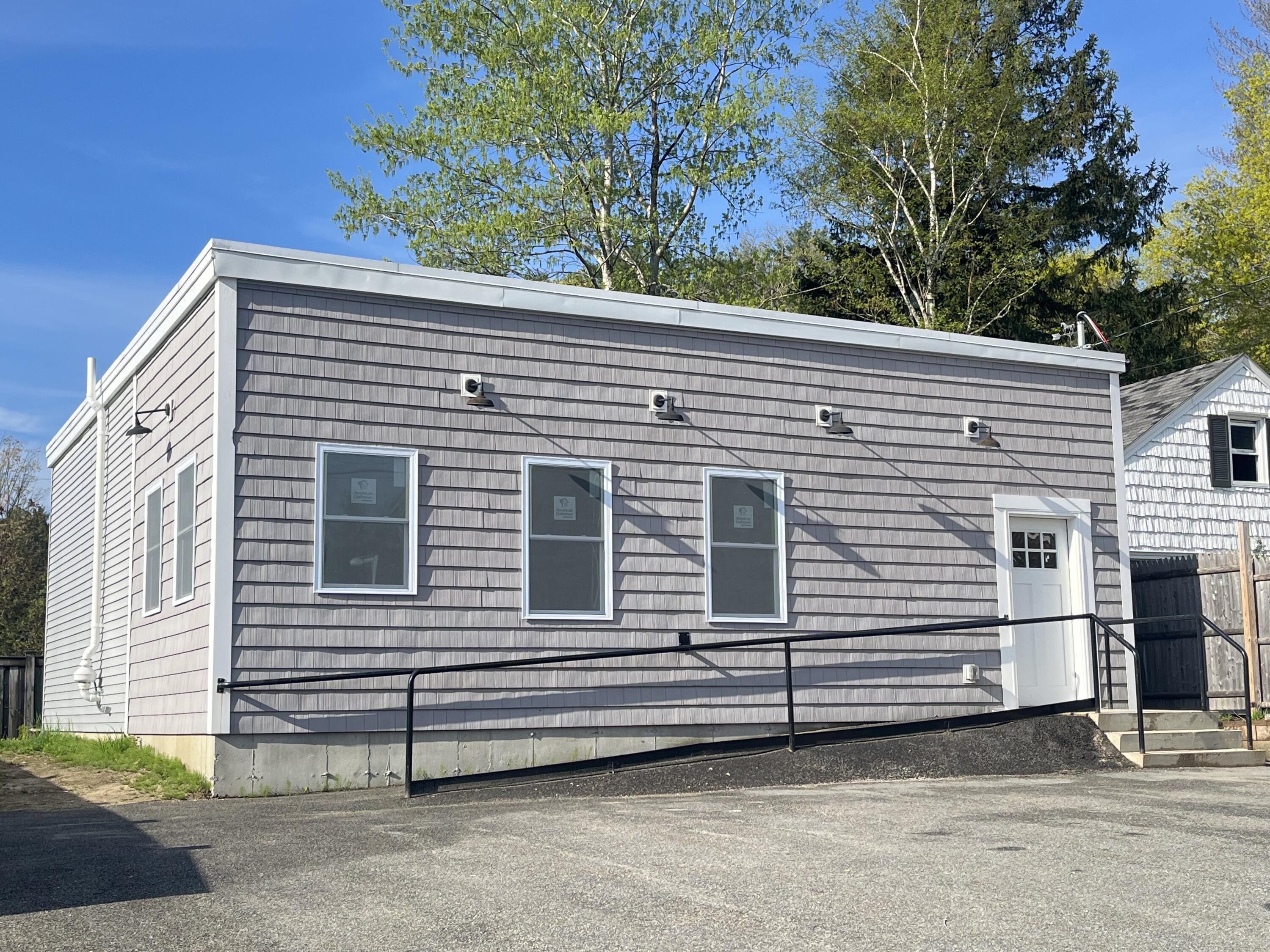 10 W Bates Street Auburn ME 04210