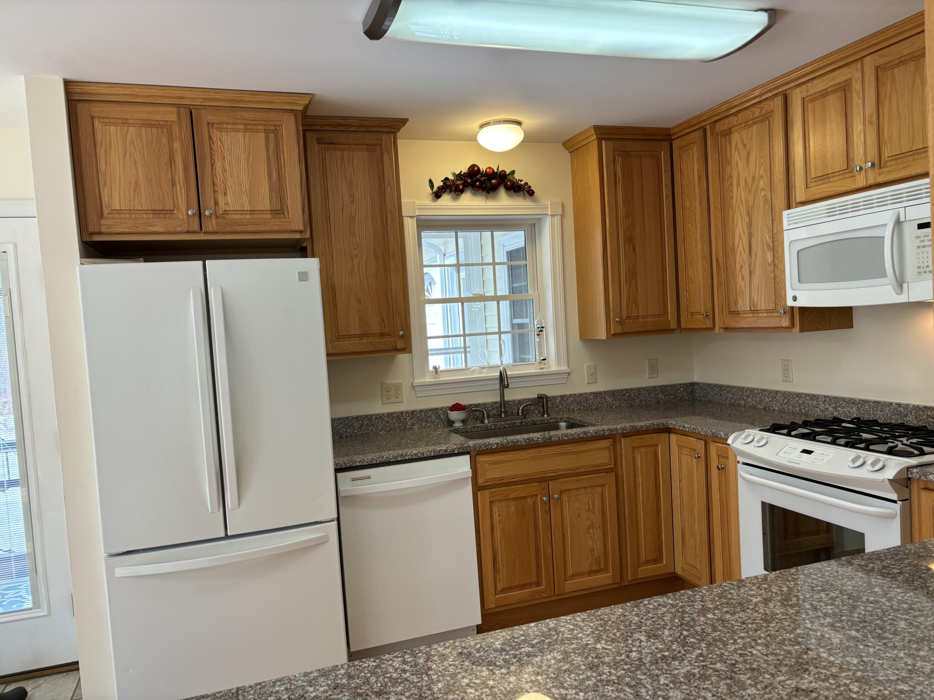 26 Old Nutt Farm Road Rockport ME 04856