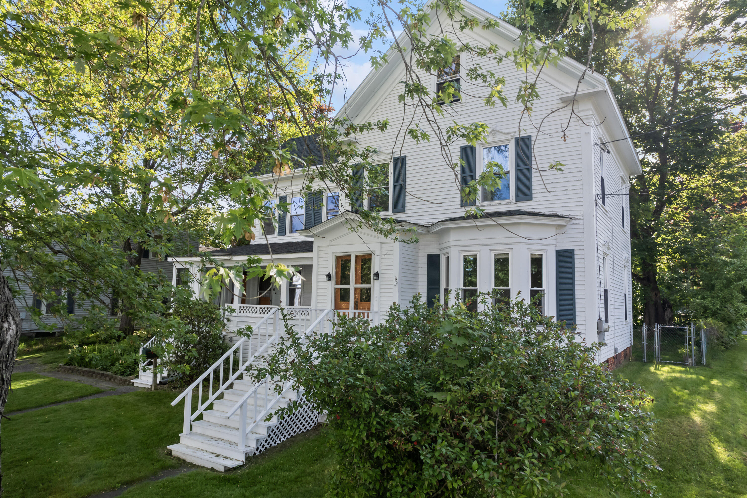 11 Center Street Richmond ME 04357