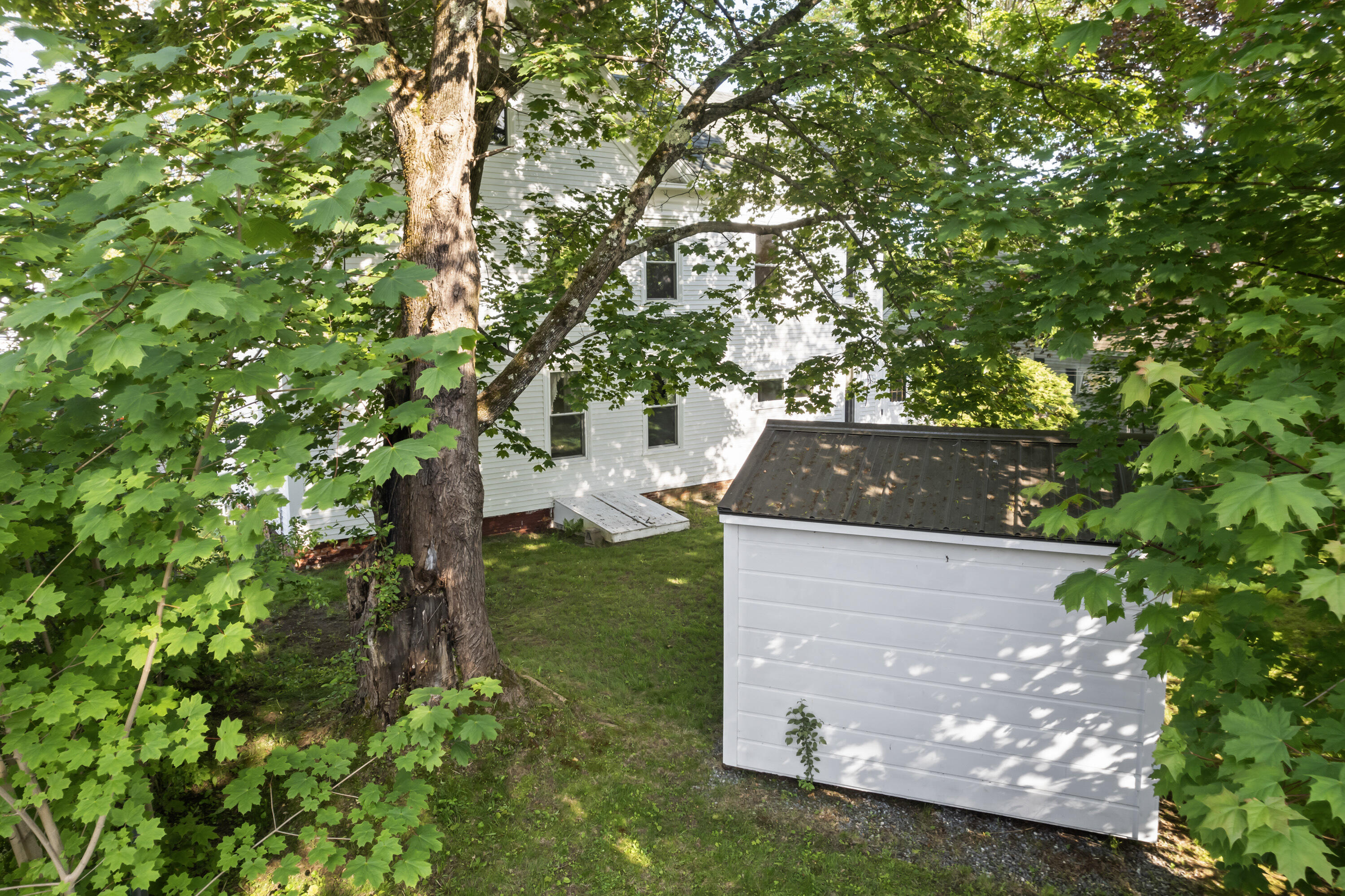 11 Center Street Richmond ME 04357