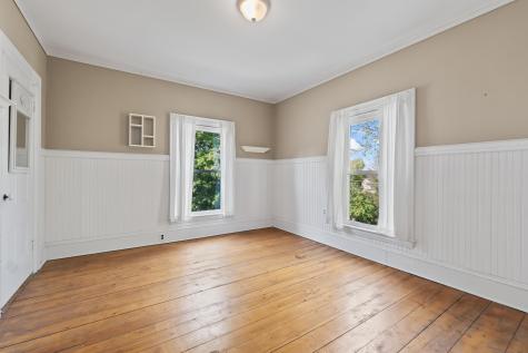 11 Center Street Richmond ME 04357