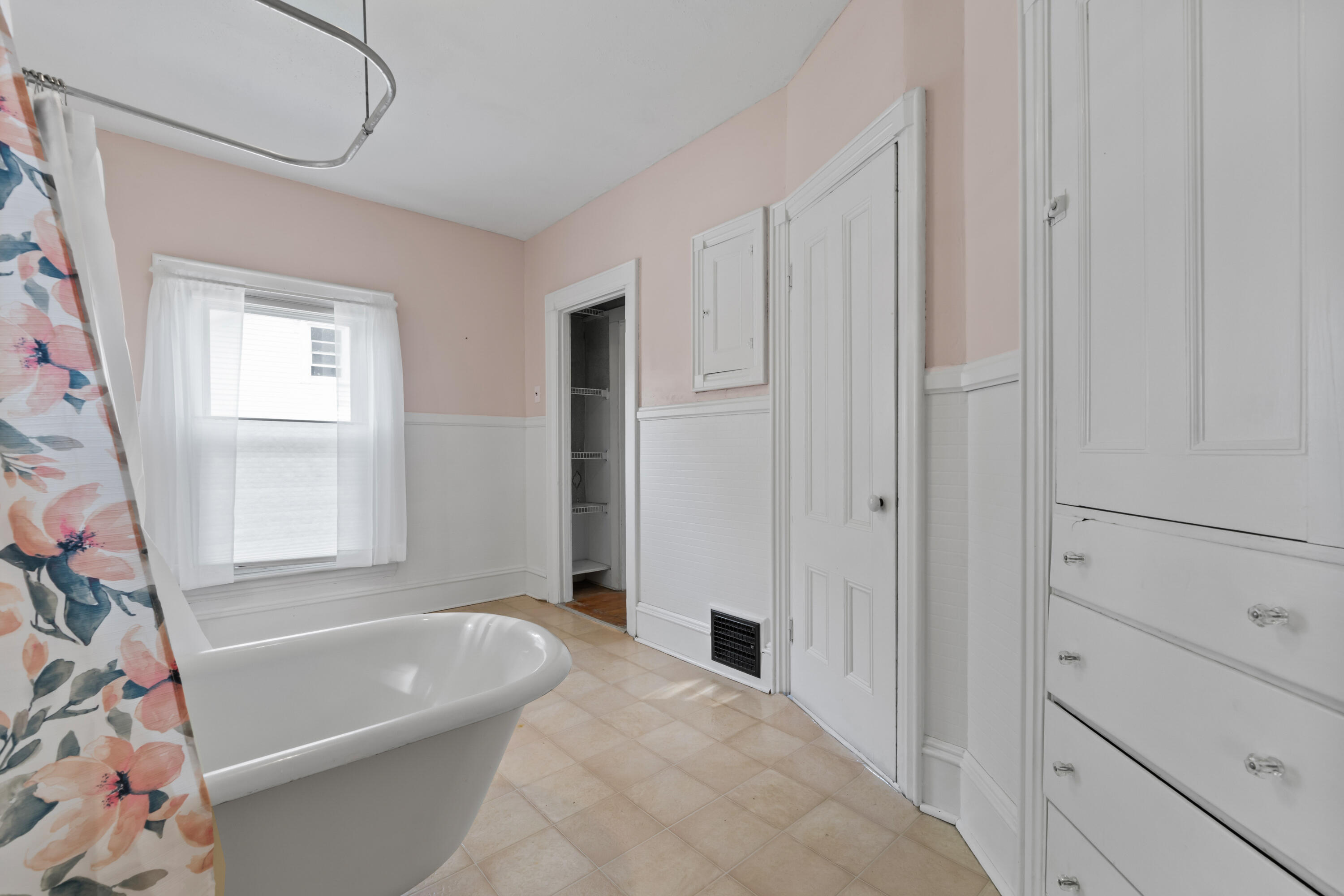 11 Center Street Richmond ME 04357