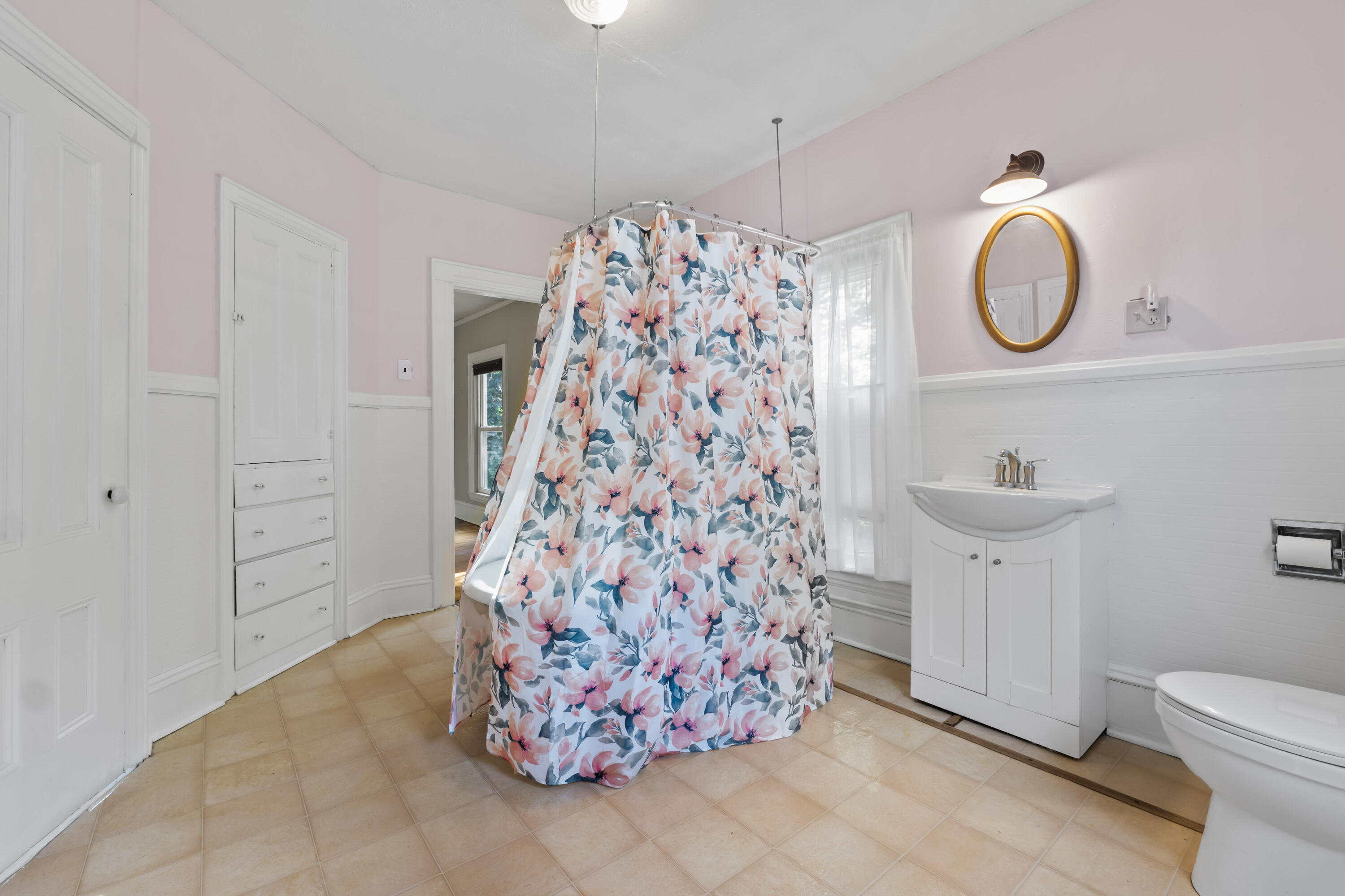 11 Center Street Richmond ME 04357