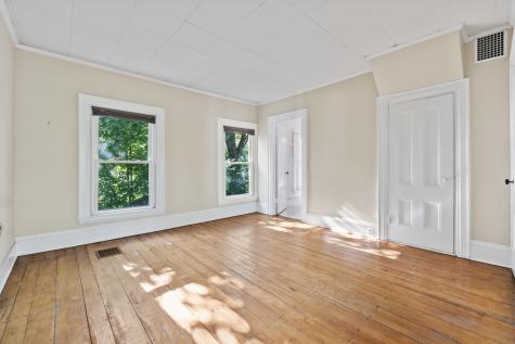 11 Center Street Richmond ME 04357