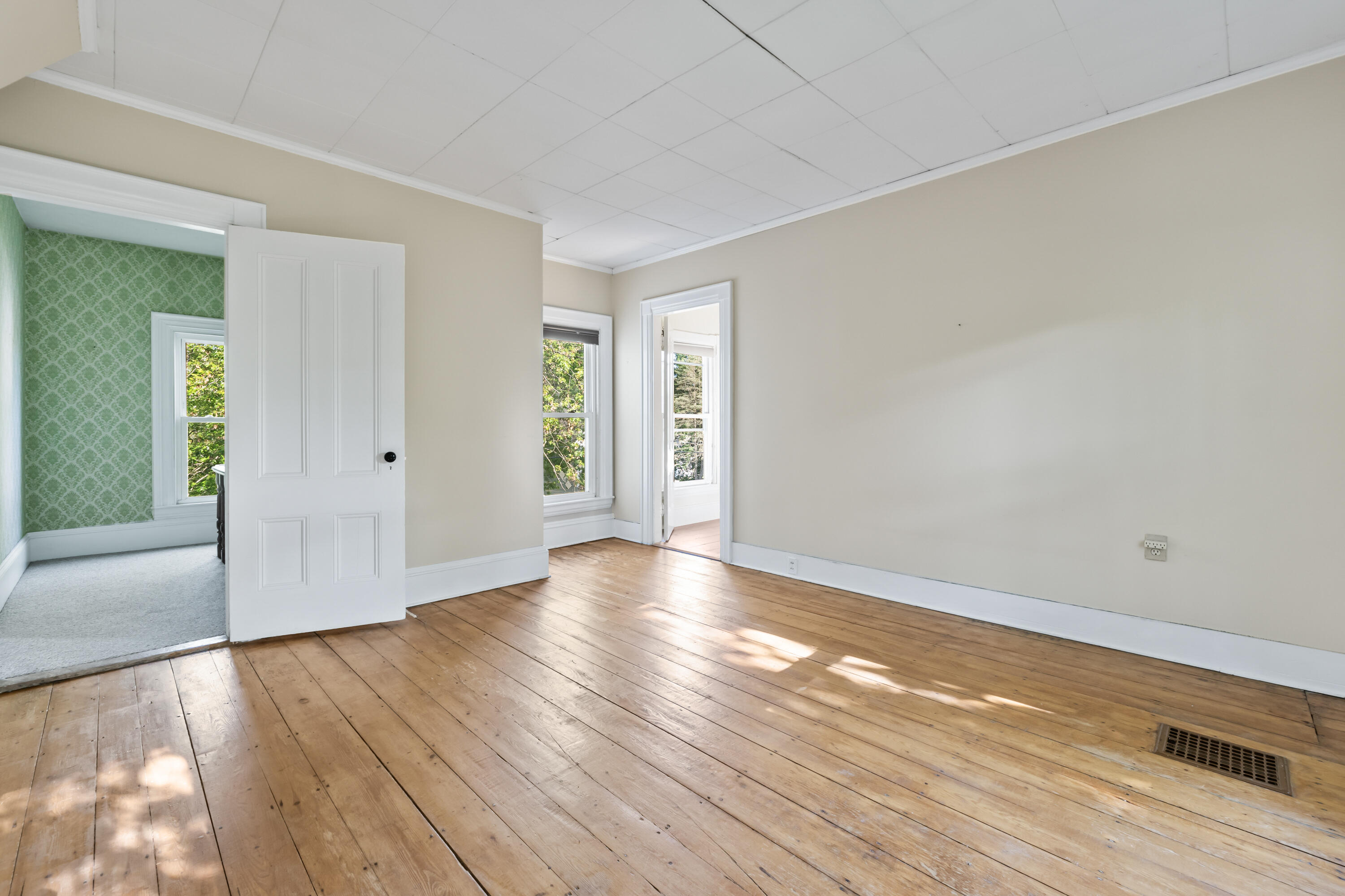 11 Center Street Richmond ME 04357