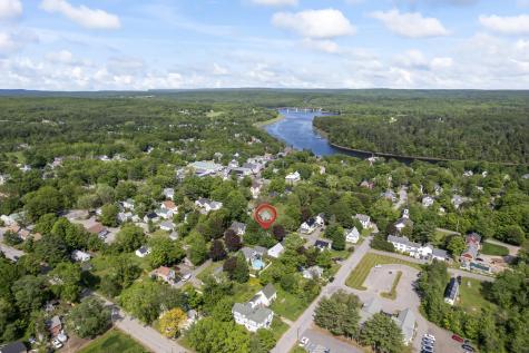 11 Center Street Richmond ME 04357