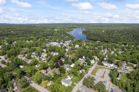 11 Center Street Richmond ME 04357