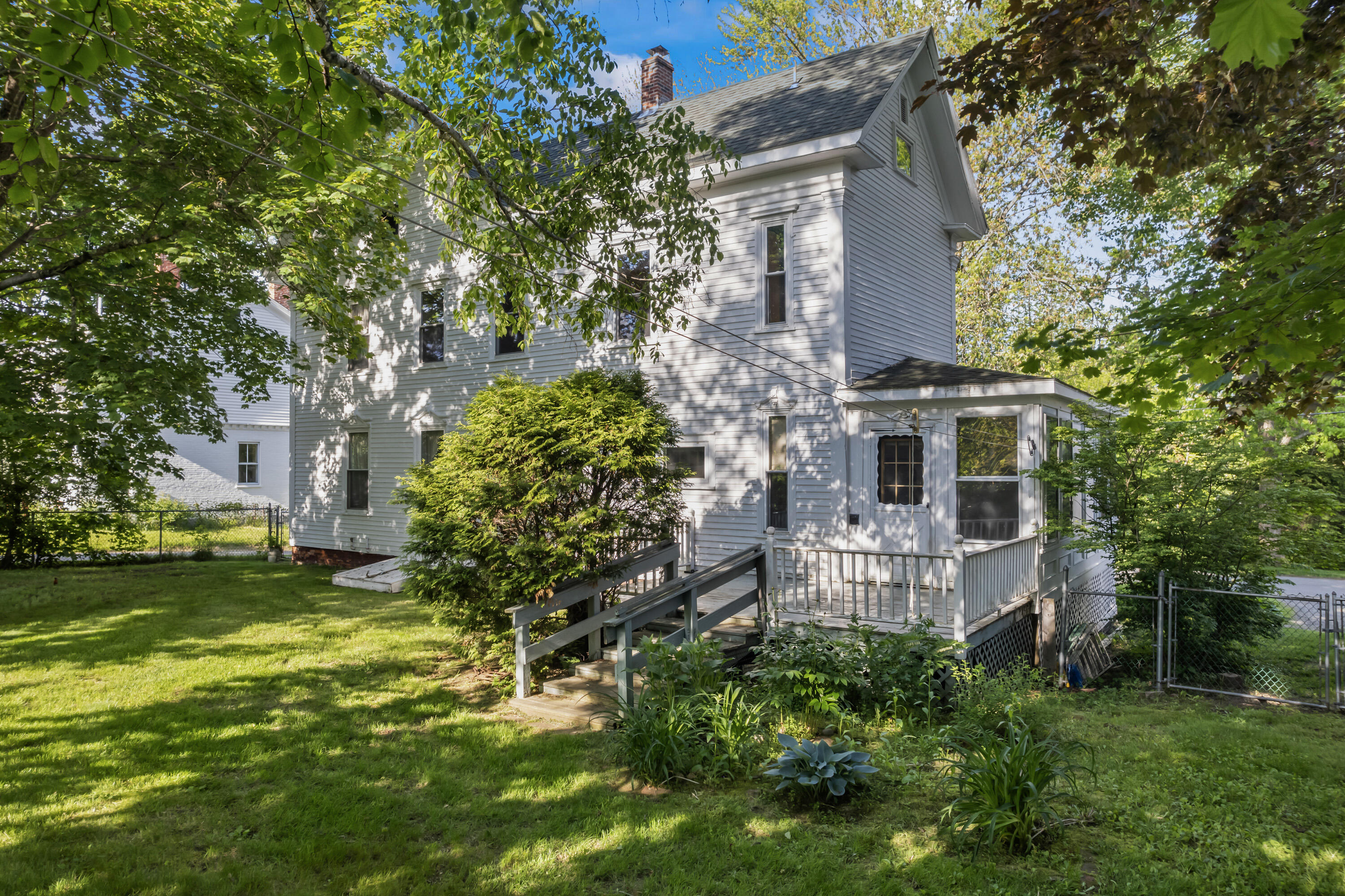 11 Center Street Richmond ME 04357