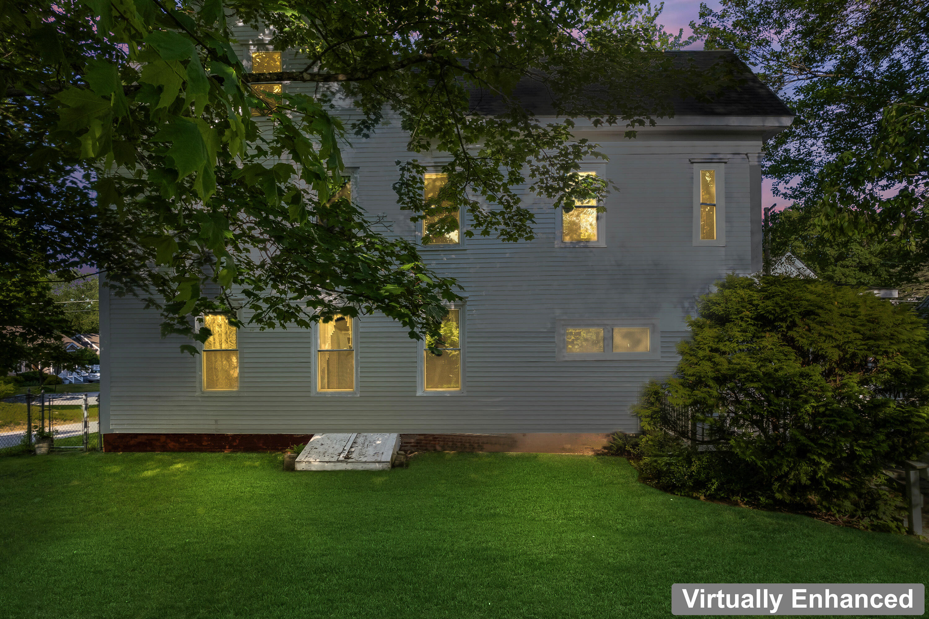 11 Center Street Richmond ME 04357