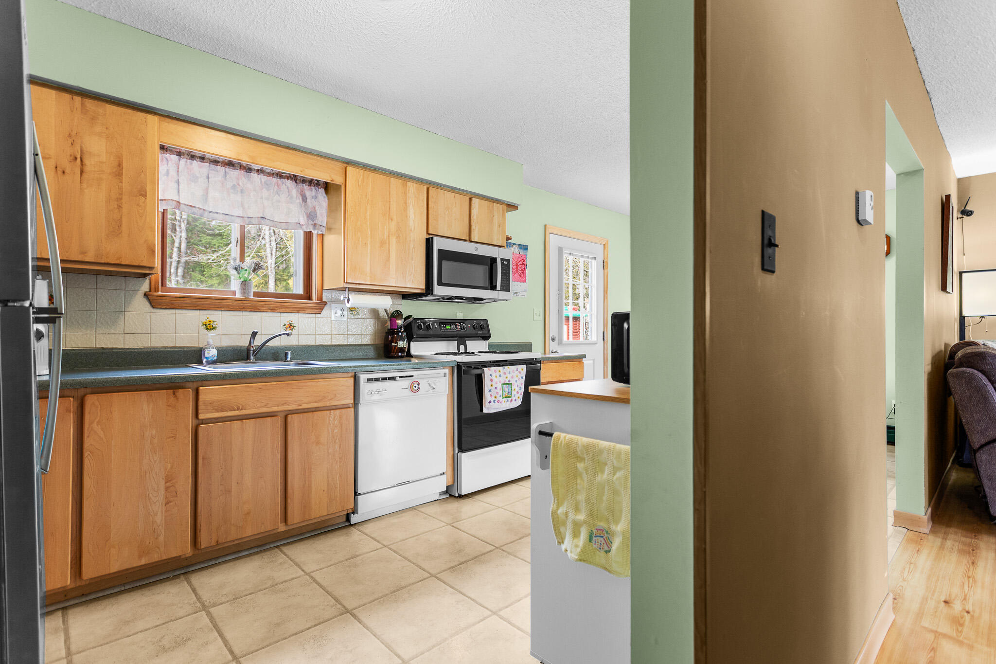 1782 Pushaw Road Glenburn ME 04401