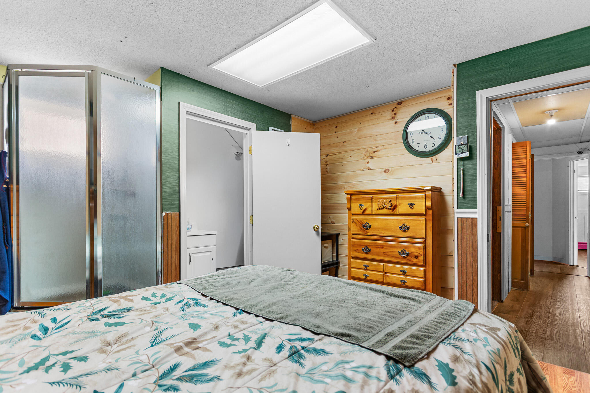 1782 Pushaw Road Glenburn ME 04401