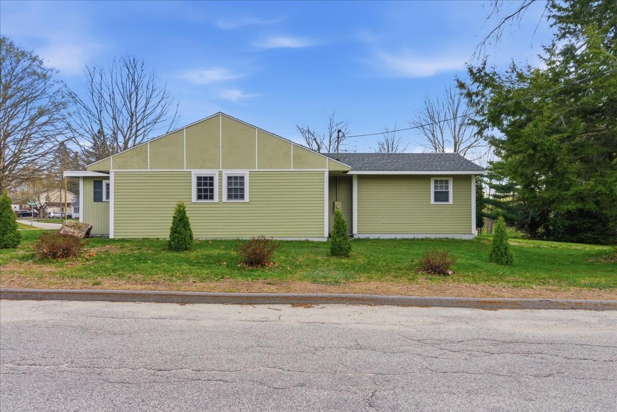 78 Houghton Street Auburn ME 04210