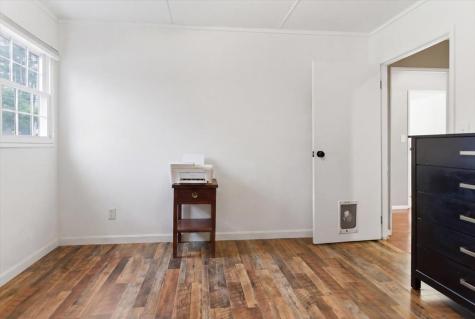 78 Houghton Street Auburn ME 04210