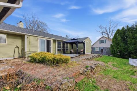 78 Houghton Street Auburn ME 04210