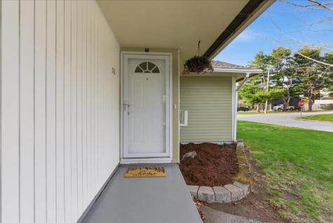 78 Houghton Street Auburn ME 04210