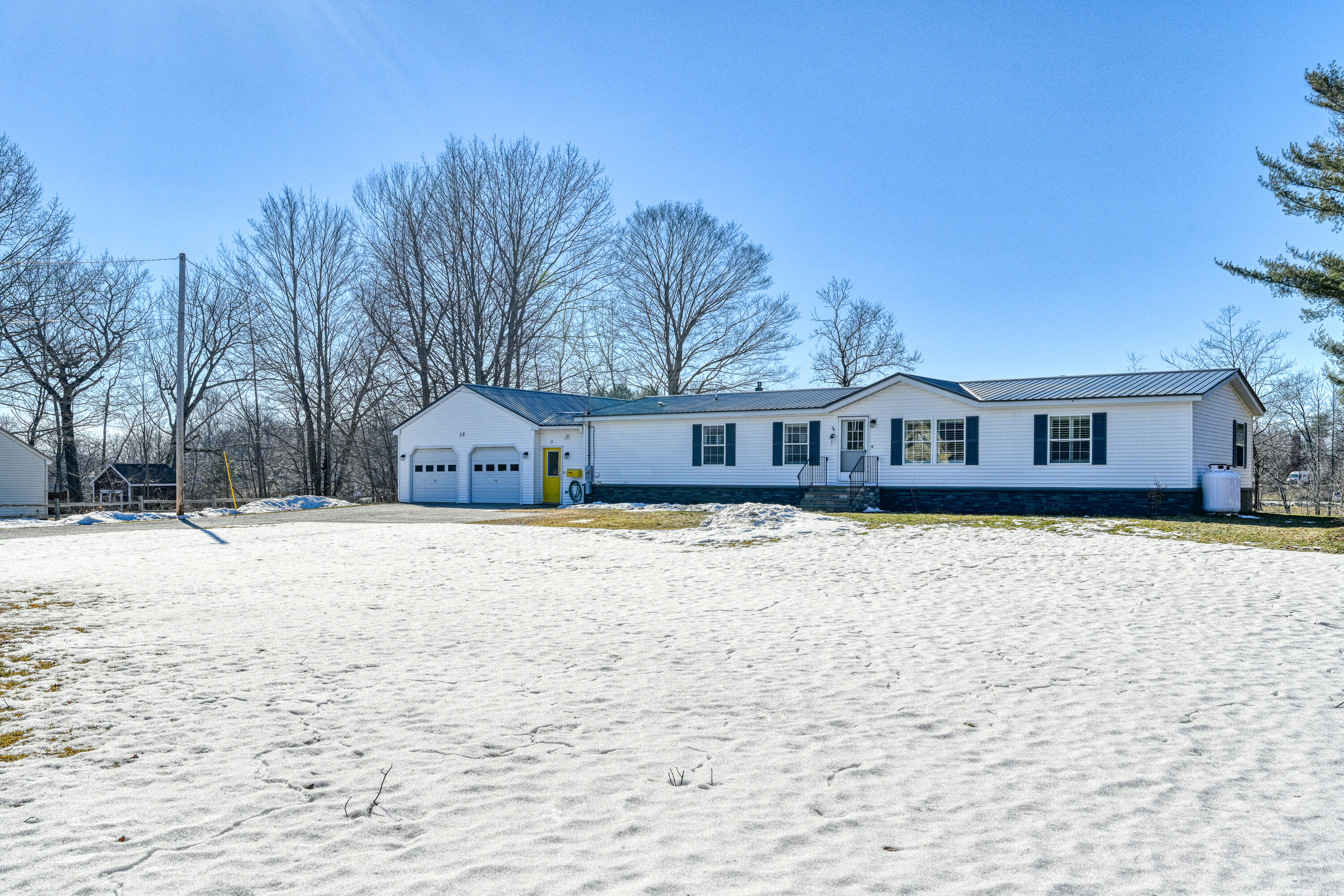 19 Bunker Avenue Fairfield ME 04937