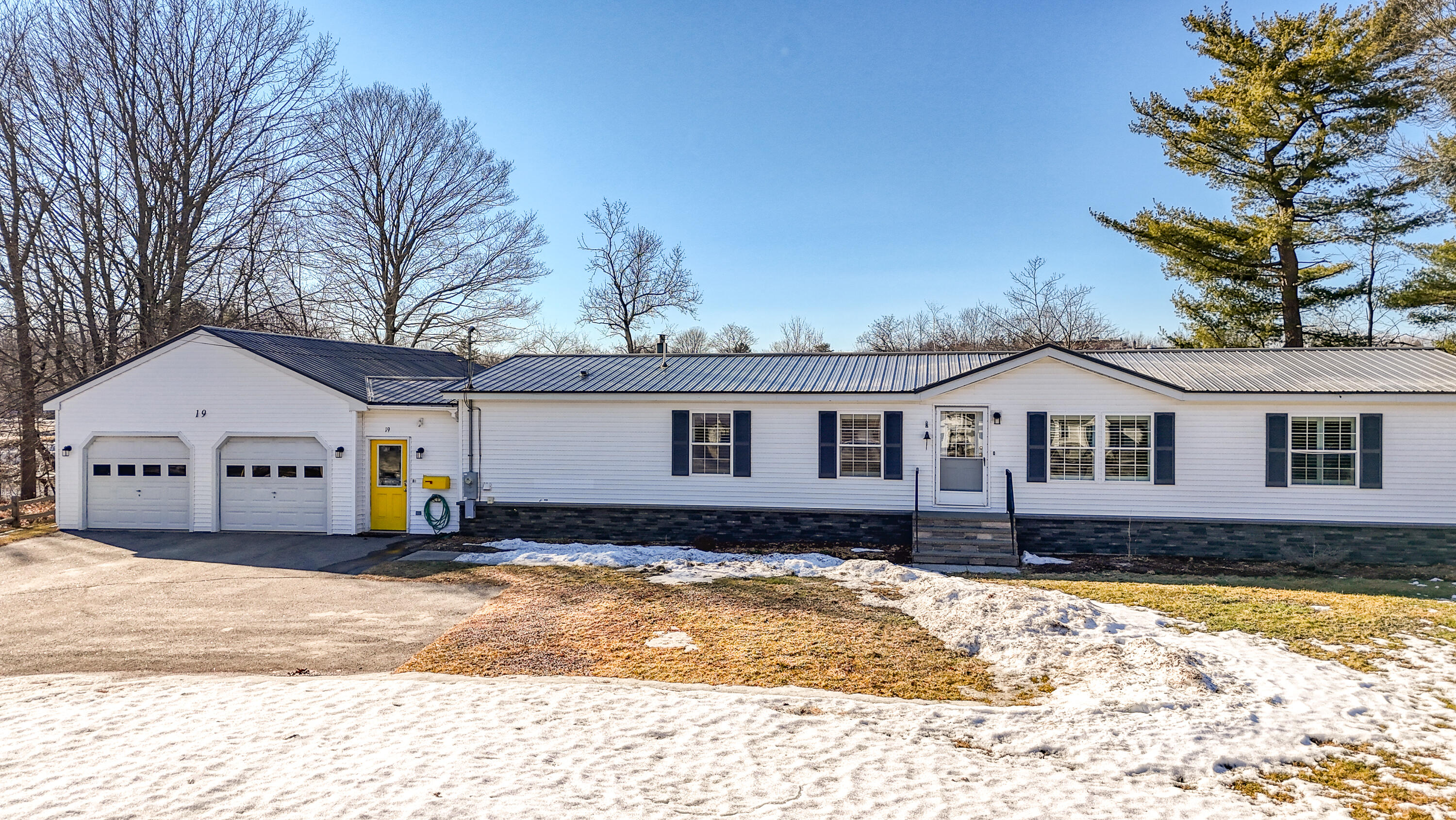 19 Bunker Avenue Fairfield ME 04937