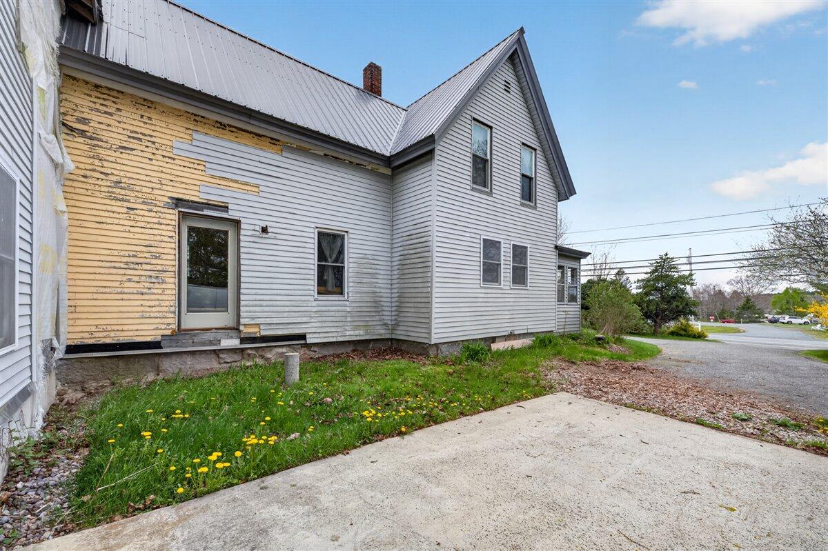 2694 Us Highway 1 Sullivan ME 04664