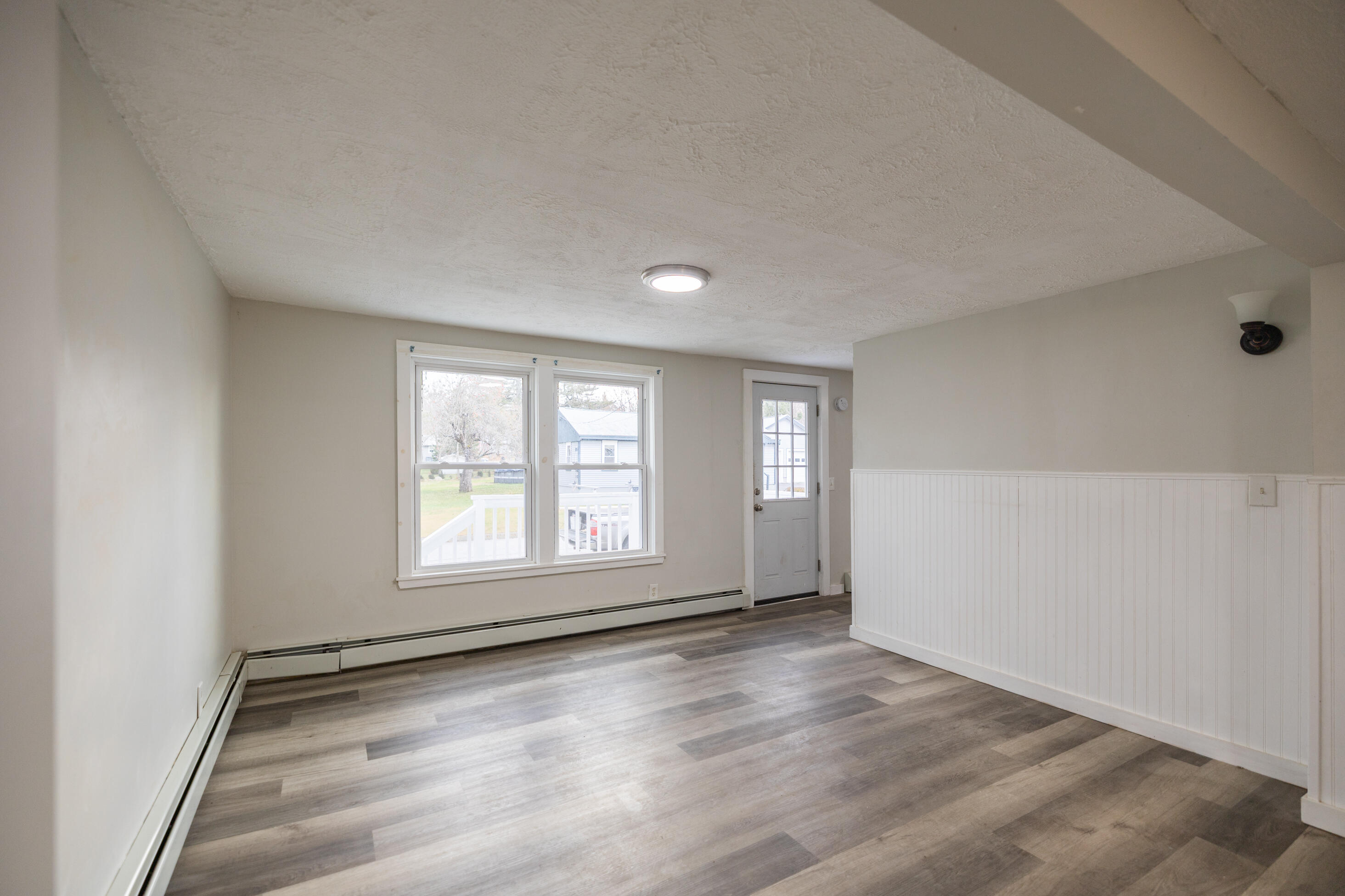 27 Flanders Street Auburn ME 04210