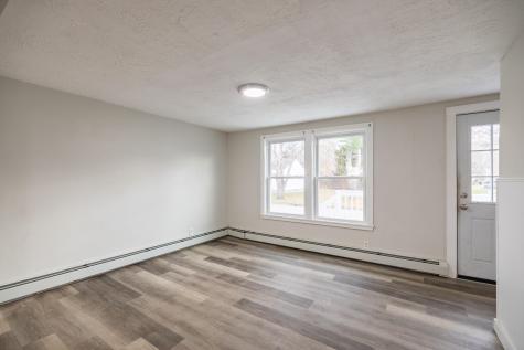 27 Flanders Street Auburn ME 04210