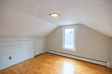 27 Flanders Street Auburn ME 04210