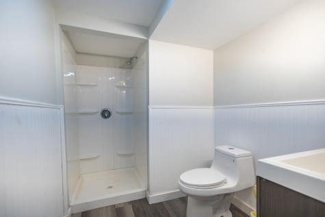 27 Flanders Street Auburn ME 04210