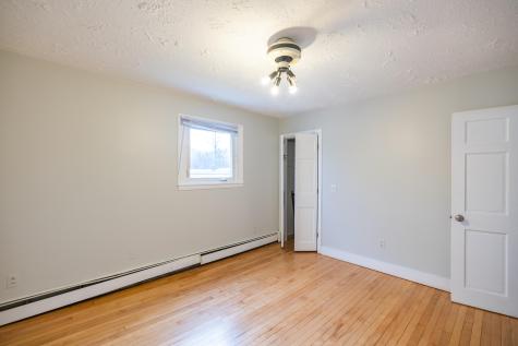 27 Flanders Street Auburn ME 04210