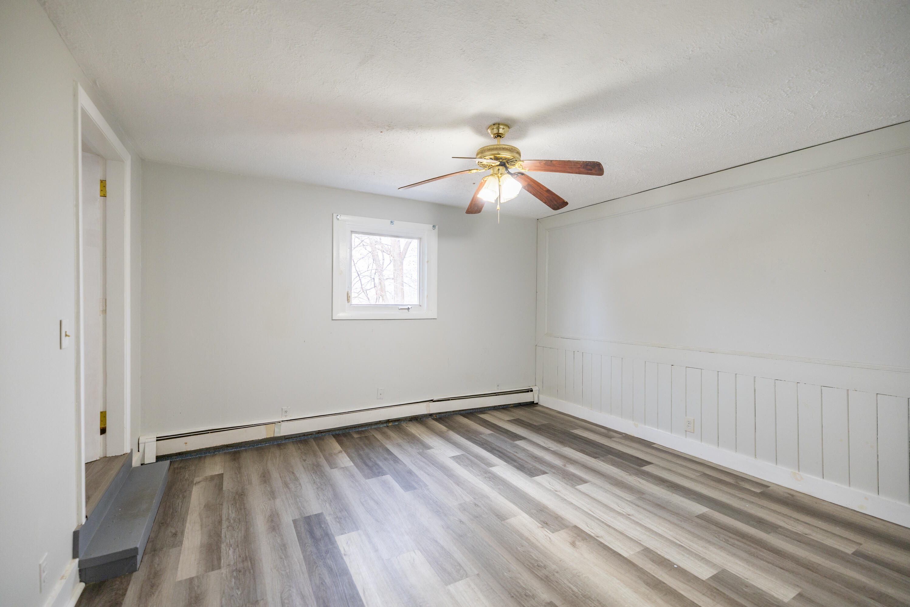 27 Flanders Street Auburn ME 04210