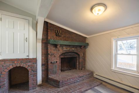 27 Flanders Street Auburn ME 04210