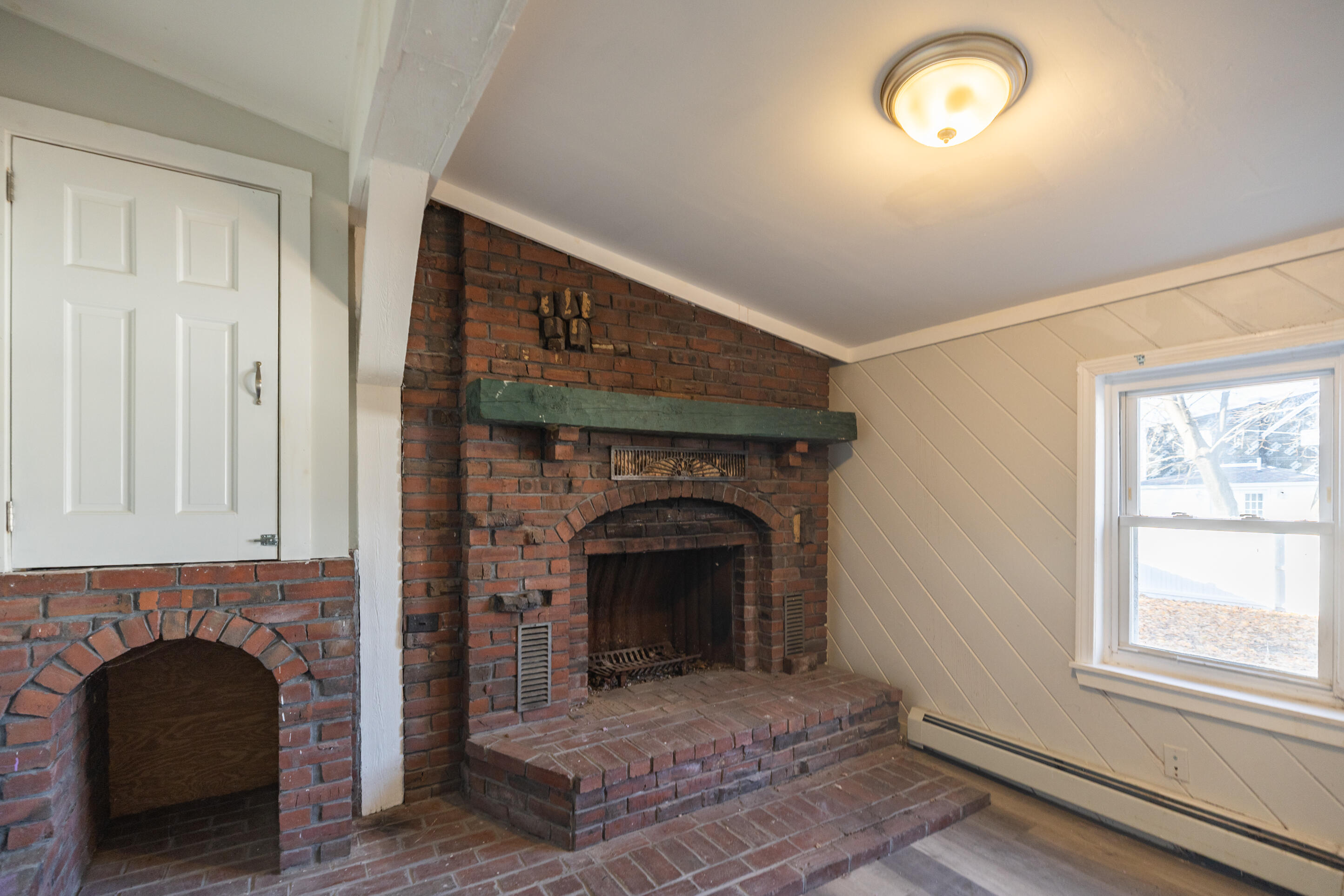 27 Flanders Street Auburn ME 04210