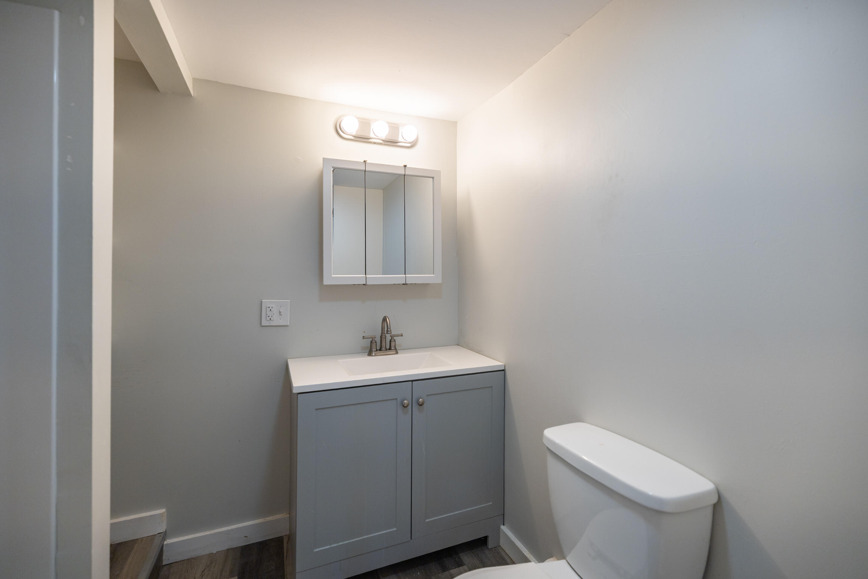 27 Flanders Street Auburn ME 04210