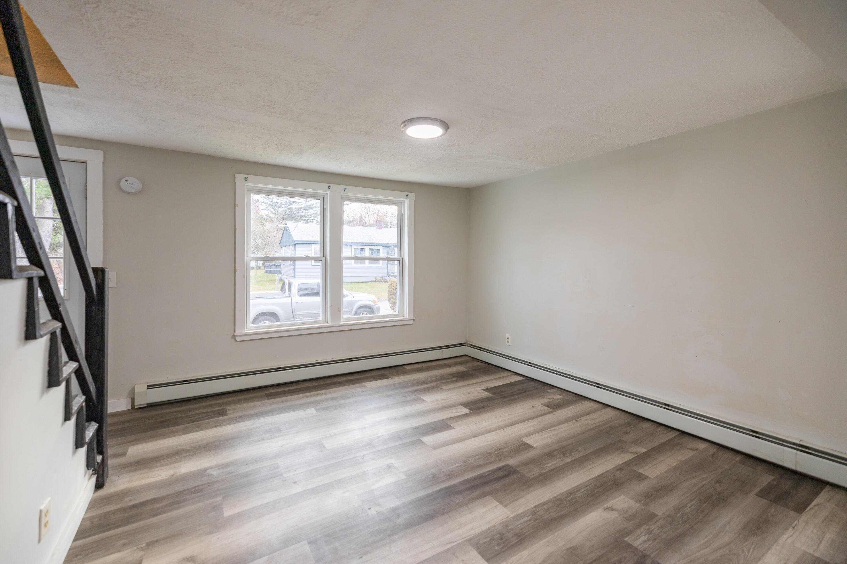 27 Flanders Street Auburn ME 04210