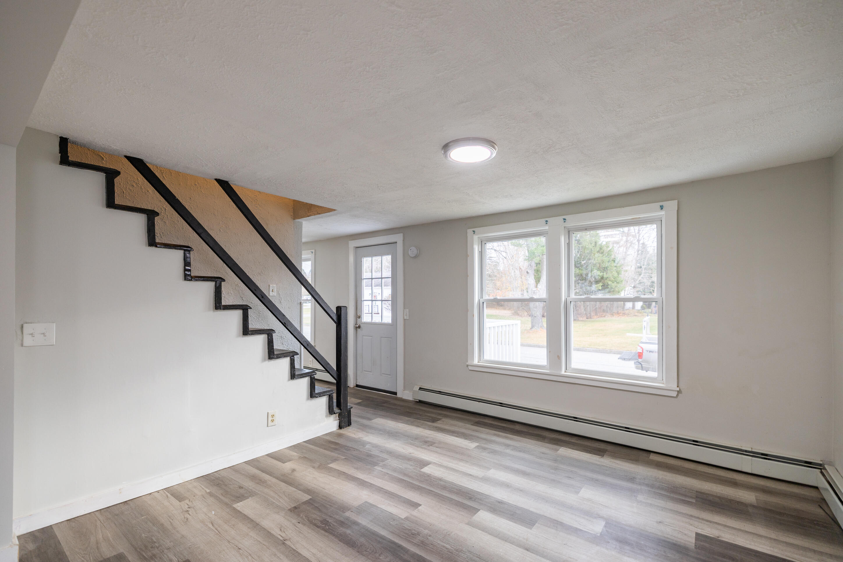 27 Flanders Street Auburn ME 04210