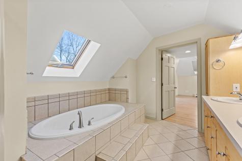 20 Brandywine Circle Auburn ME 04210