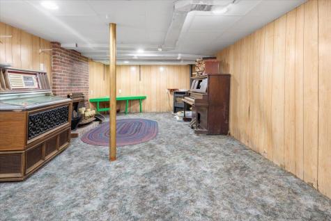 248 Broad Street Auburn ME 04210