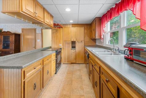 248 Broad Street Auburn ME 04210