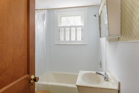 36 Tilton Avenue Kittery ME 03904