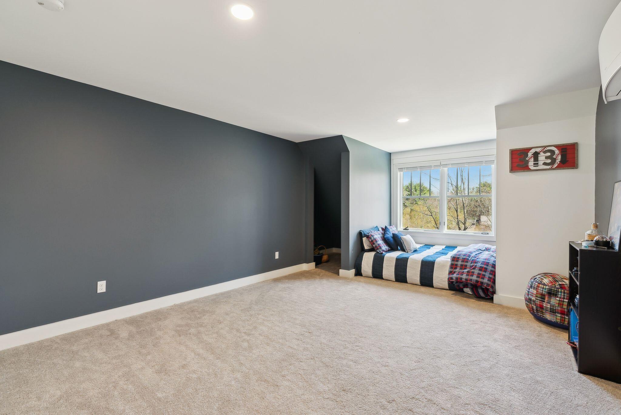 239 Hunter Way Falmouth ME 04105