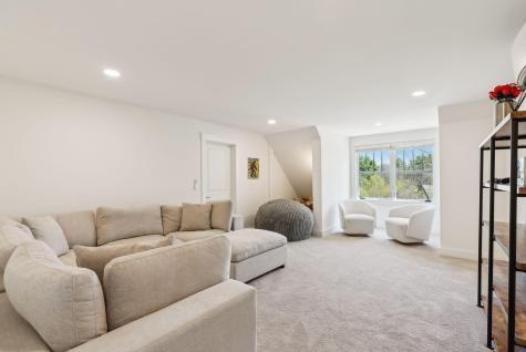 239 Hunter Way Falmouth ME 04105