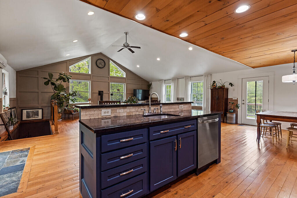 39 Lobo Lane West Gardiner ME 04345